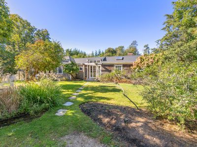 2 Gardiner Dr