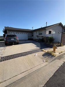 2035 N Parmelee Ave