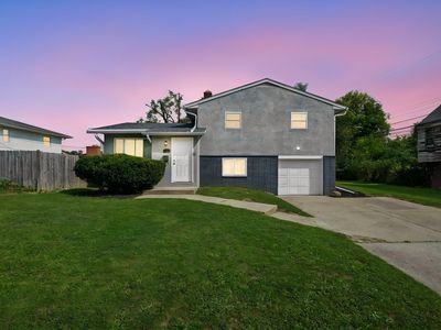 990 Reeb Ave