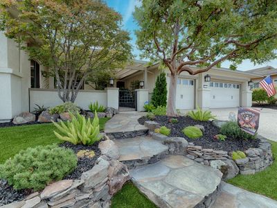 2185 Sutter View Ln