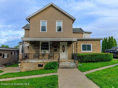 100 Rose Ln