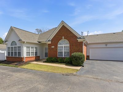 Property at 20 Peyton Ridge Cv, Collierville, TN