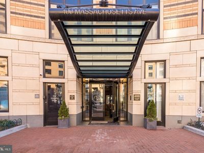 400 Massachusetts Ave NW APT 1102