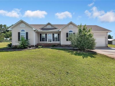 114 Meadowood Dr