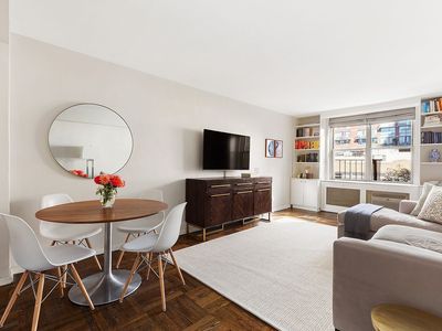 13 W 13th St APT 4DN