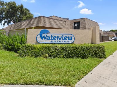 2804 Waterview Circle