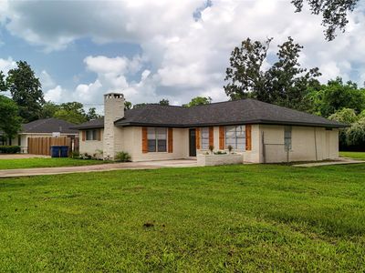223 Lee Ave