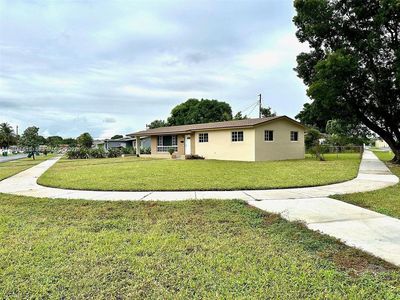821 NW 173rd Ter