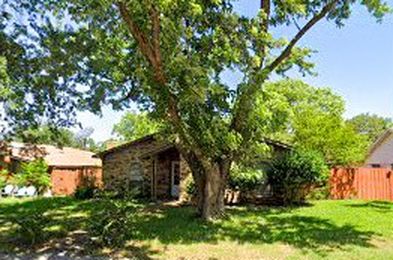 2833 Emberwood Dr