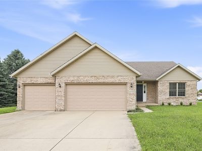 3370 Redbud Dr