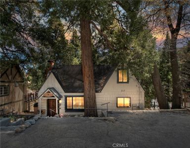 247 Oak Dr