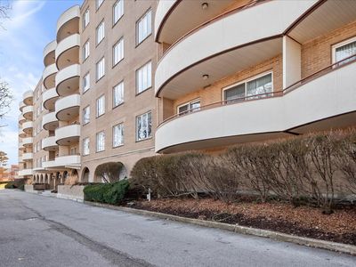 6400 N Cicero Ave APT 516