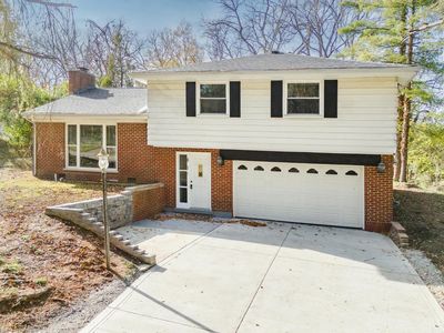 881 Asbury Rd