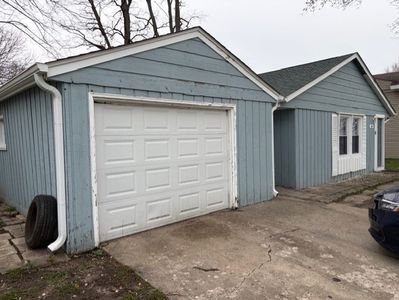 100 Hickory Dr