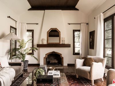 5264 Live Oak View Ave