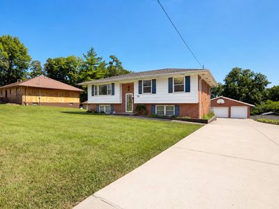 341 E Rose Ave