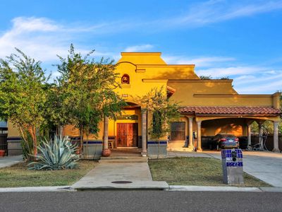 605 Laurel Dr