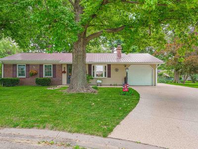 14 Tulip Dr