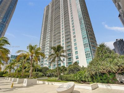951 Brickell Ave APT 1106