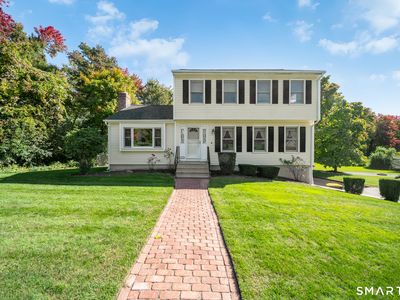 18 Carriage Drive