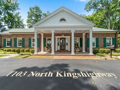 1103 Kingshighway N