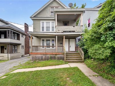 2410 E Genesee St #12