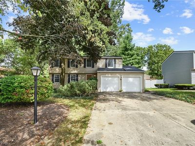 1546 Woodhill Dr NE