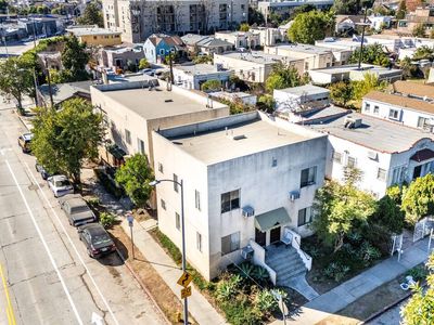 4202 Lexington Ave