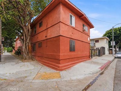 9027 Compton Ave