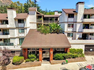 3480 Barham Blvd APT 325