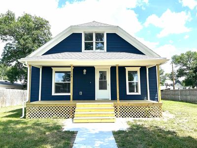104 N 6th St