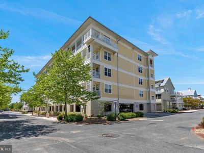 35 Fountain Dr W #Lug