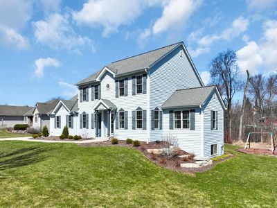 N102W14162 Berrywood COURT