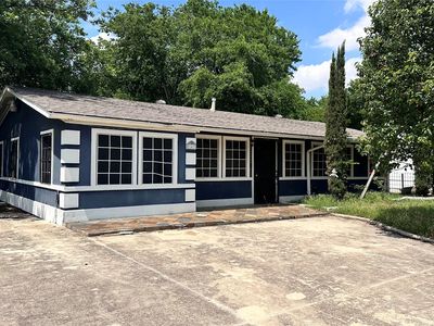 141 W Brownlee Ave