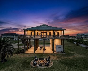 810 Casa Dr