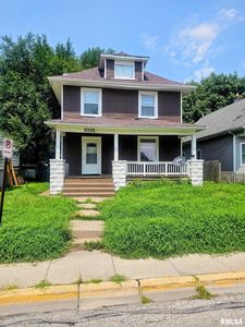 1015 18th Ave