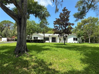 1646 Robin Hood Ln