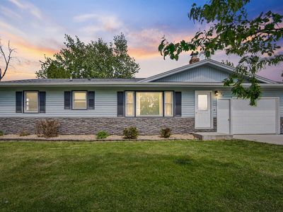 Property at 124 14th Ave SE, Independence, IA