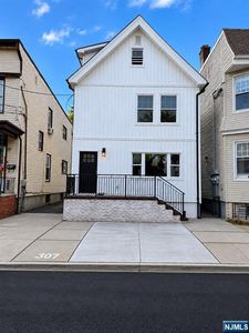 307 Ann Street