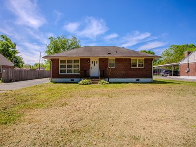 105 Lynn Dr