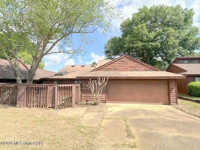 566 S Deerfield Dr
