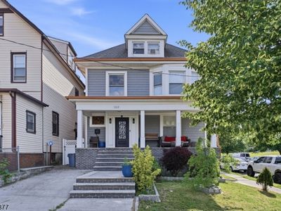 334 1St Ave #2