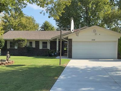 2008 W Cedar Ridge Dr