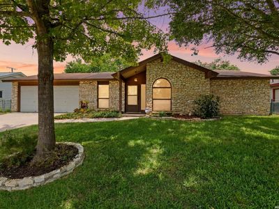 7829 VILLAGE OAK DR