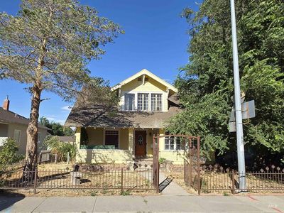 428 2nd Ave N