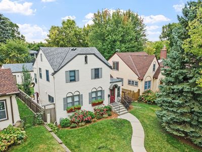 621 Cedar Lake Rd S
