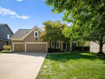 Property at 8426 Haven St, Lenexa, KS