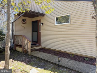 103 Middle Holly Ln