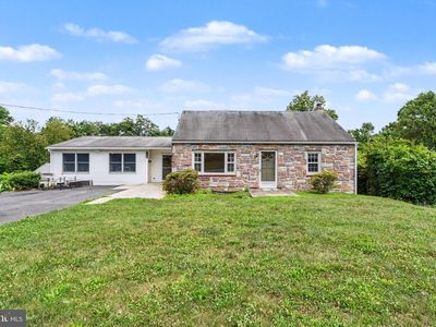 922 Valley Rd