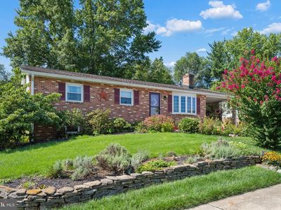 216 Glade Blvd